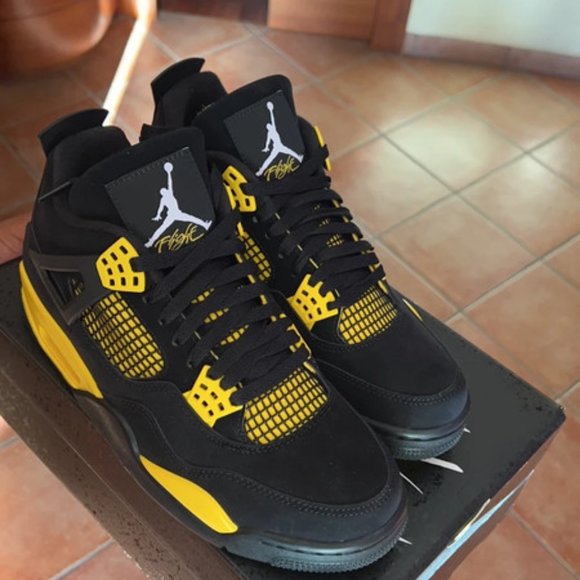 Jordan 4 Retro Thunder main image 7